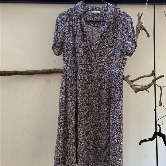 Floral Midi Dress with V-Neckline - Picture 1 of 4